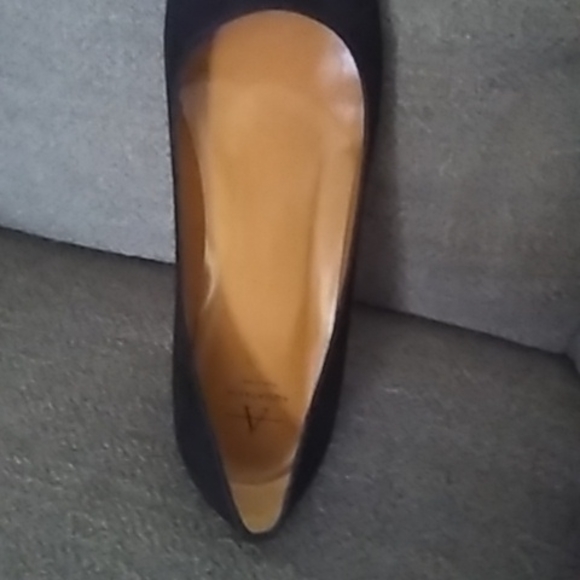 Women's black dress suede , weatherproof shoe. - Picture 9 of 9